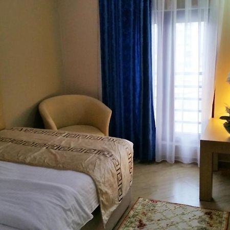 Capital Tirana Hotel Bruci Kültér fotó