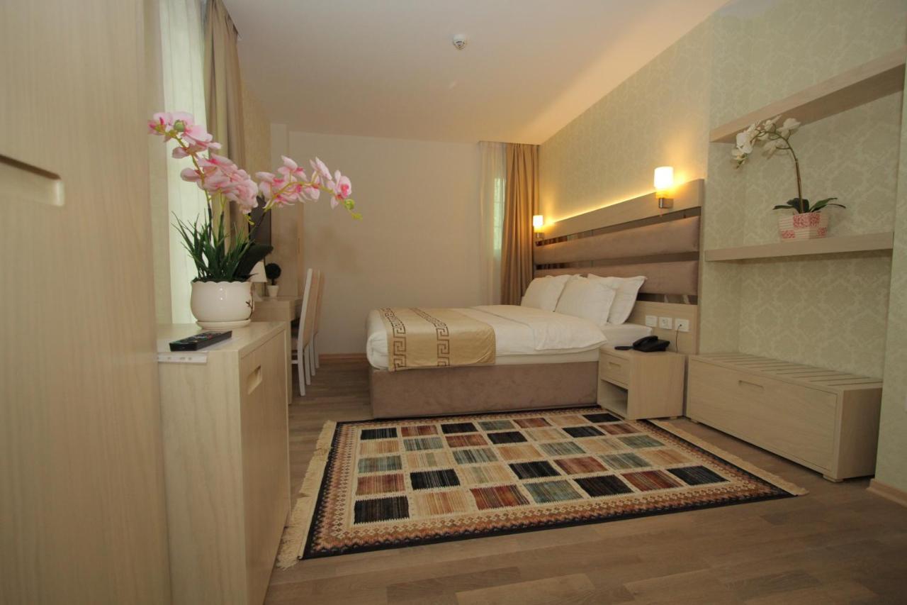 Capital Tirana Hotel Bruci Kültér fotó