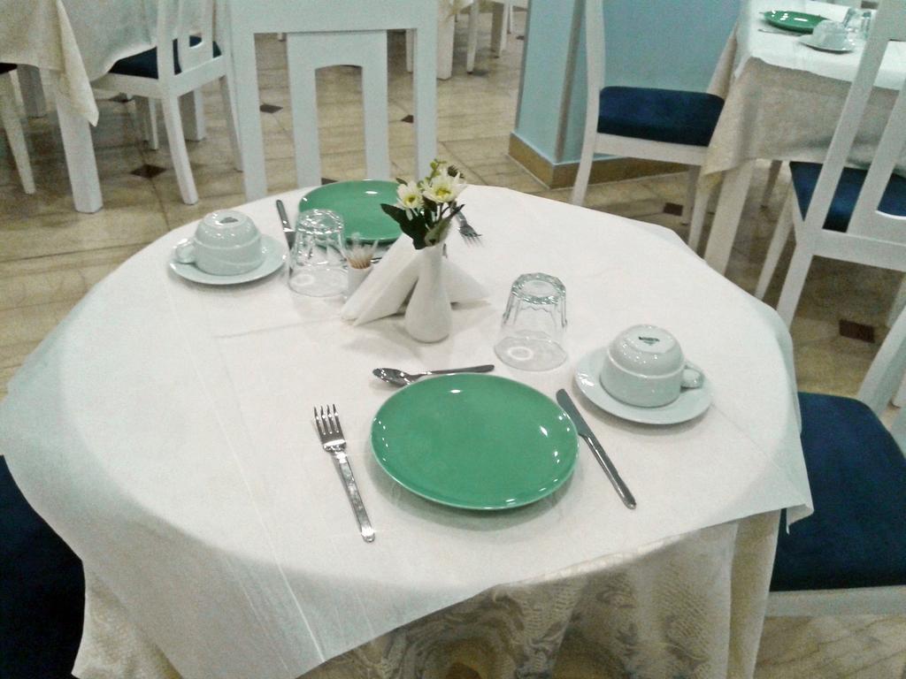 Capital Tirana Hotel Bruci Kültér fotó